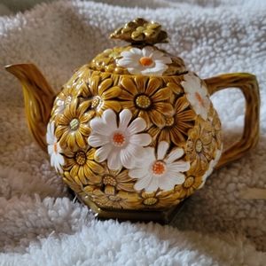 Antique Vintage Mid-Century Fred Robert's Raised Daisy Tea Pot Made In Japan